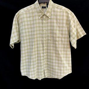 Van  Heusen Men's Short Sleeve Shirt XL